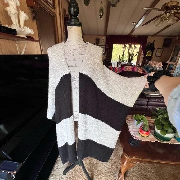 Anthropology Mixed Stripes Kimono one size black and white striped. - Picture 7 of 16